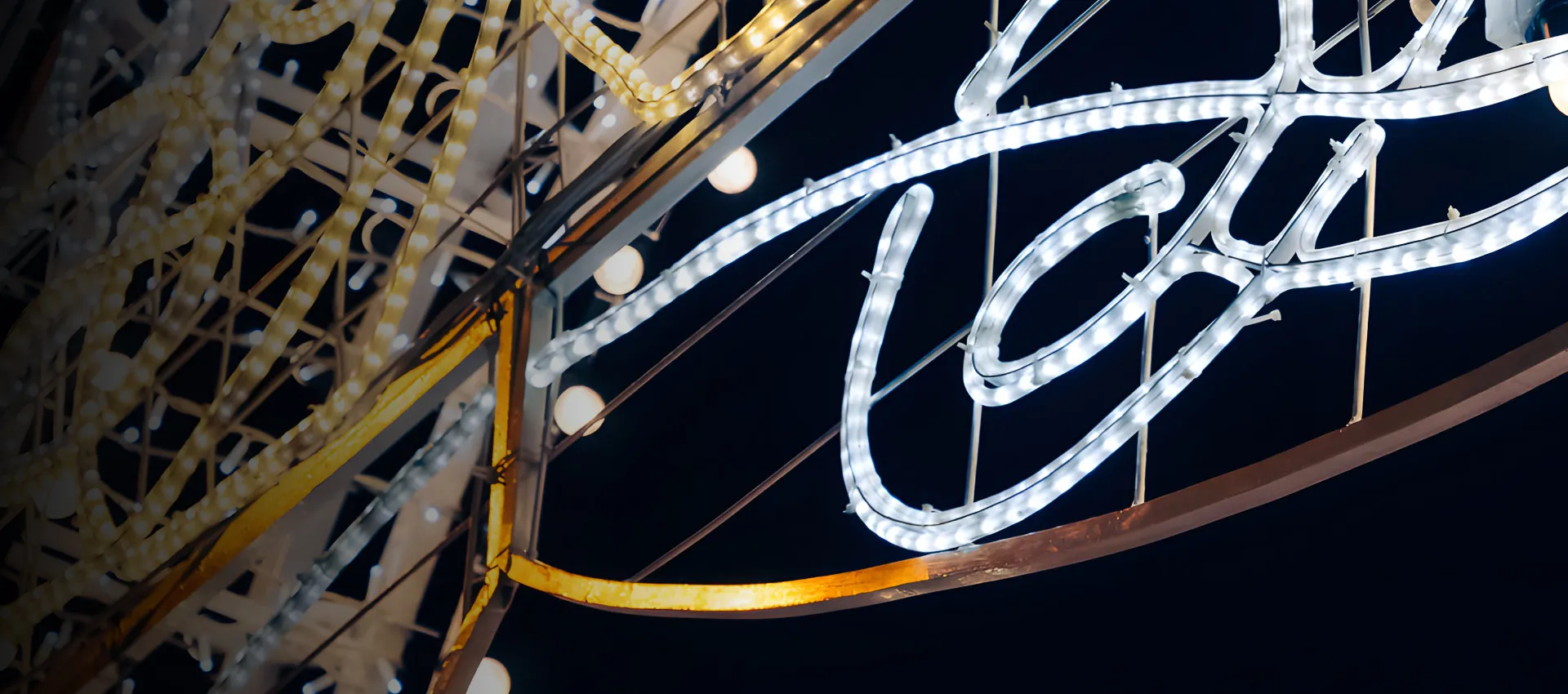 Праздничное оформление городской среды